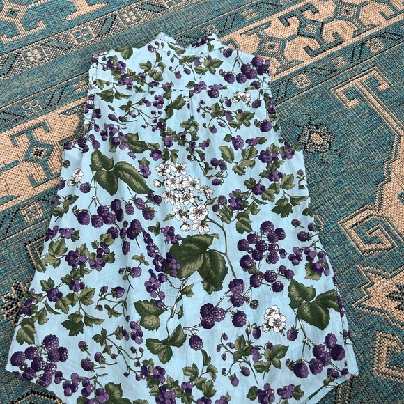 Jcrew sleeveless ruffle button up top in Ratti fruity floral size 2 - Picture 7 of 10